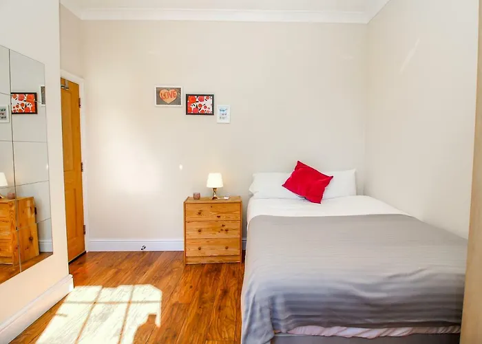 Private En-Suite Room @ Liverpool Street, Brick Ln